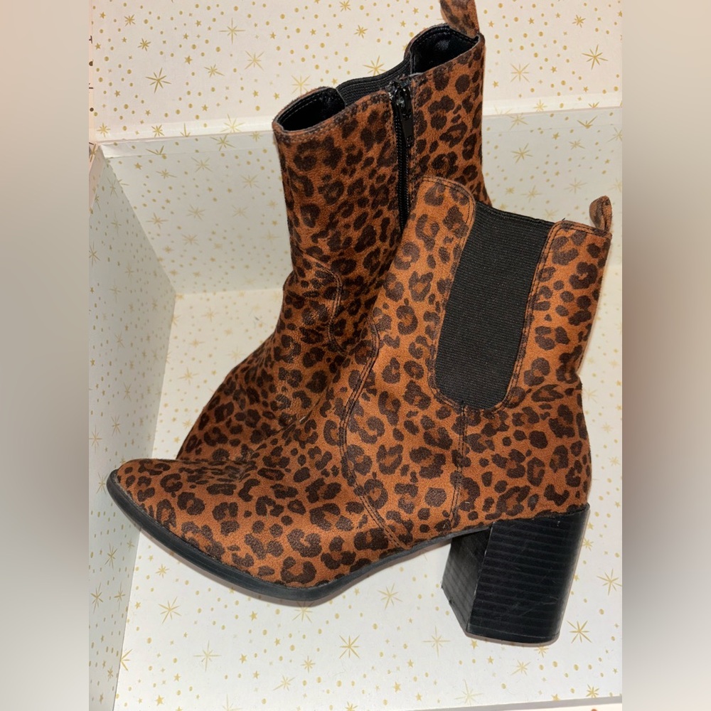 Leopard booties🖤